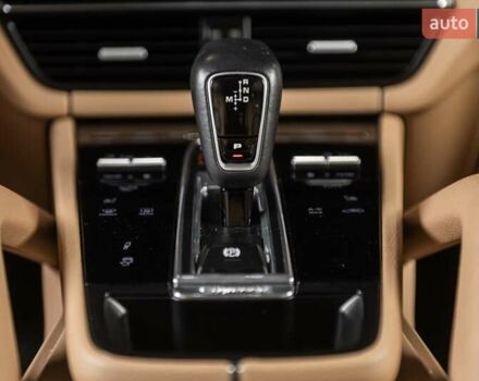 Чорний Порше Cayenne, об'ємом двигуна 3 л та пробігом 82 тис. км за 59999 $, фото 16 на Automoto.ua