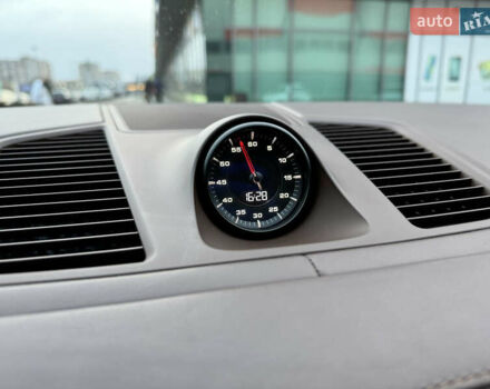 Чорний Порше Cayenne, об'ємом двигуна 4 л та пробігом 88 тис. км за 98800 $, фото 37 на Automoto.ua