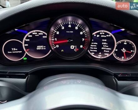 Чорний Порше Cayenne, об'ємом двигуна 2.89 л та пробігом 60 тис. км за 72990 $, фото 23 на Automoto.ua