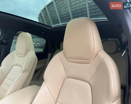 Черный Порше Каен, объемом двигателя 3 л и пробегом 35 тыс. км за 81999 $, фото 13 на Automoto.ua