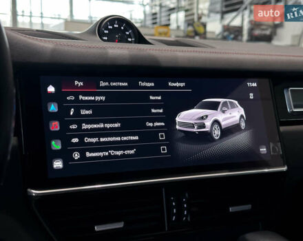 Черный Порше Каен, объемом двигателя 4 л и пробегом 34 тыс. км за 95000 $, фото 21 на Automoto.ua