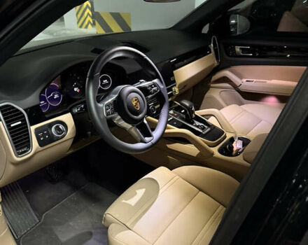 Чорний Порше Cayenne, об'ємом двигуна 3 л та пробігом 1 тис. км за 117500 $, фото 2 на Automoto.ua