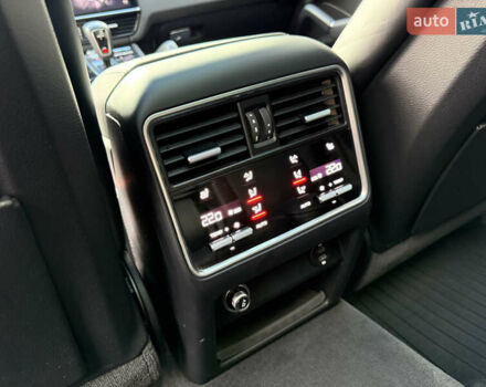 Чорний Порше Cayenne, об'ємом двигуна 2.9 л та пробігом 60 тис. км за 73500 $, фото 26 на Automoto.ua