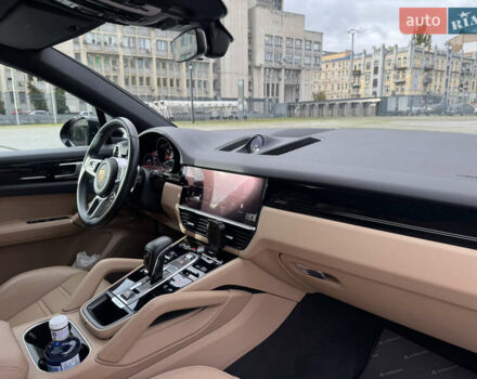 Черный Порше Каен, объемом двигателя 3 л и пробегом 35 тыс. км за 81999 $, фото 26 на Automoto.ua