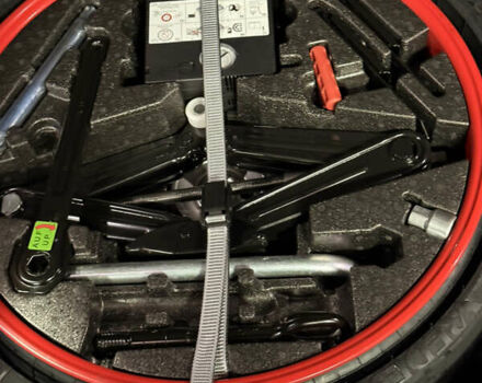 Чорний Порше Cayenne, об'ємом двигуна 3 л та пробігом 1 тис. км за 117500 $, фото 10 на Automoto.ua