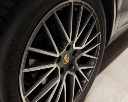 Чорний Порше Cayenne, об'ємом двигуна 3 л та пробігом 1 тис. км за 117500 $, фото 22 на Automoto.ua