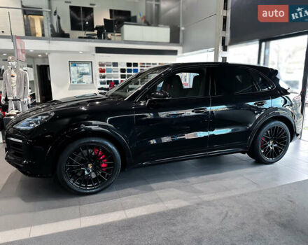 Черный Порше Каен, объемом двигателя 4 л и пробегом 34 тыс. км за 95000 $, фото 7 на Automoto.ua