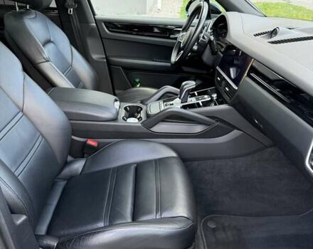 Порше Cayenne 2021 у Львові на Automoto.ua Чорний Порше Cayenne, об'ємом двигуна 3 л та пробігом 102 тис. км за 69500 $, фото 15 на Automoto.ua