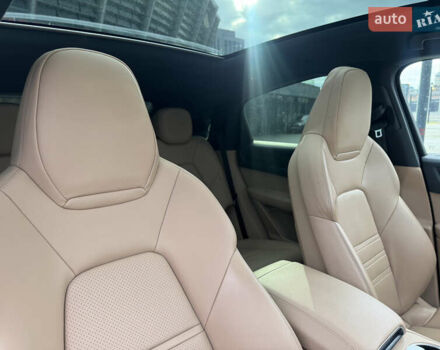 Черный Порше Каен, объемом двигателя 3 л и пробегом 35 тыс. км за 81999 $, фото 27 на Automoto.ua