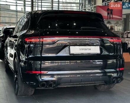 Черный Порше Каен, объемом двигателя 4 л и пробегом 34 тыс. км за 95000 $, фото 6 на Automoto.ua