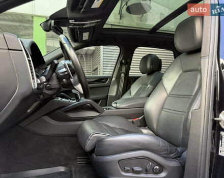 Чорний Порше Cayenne, об'ємом двигуна 2.9 л та пробігом 60 тис. км за 73500 $, фото 14 на Automoto.ua