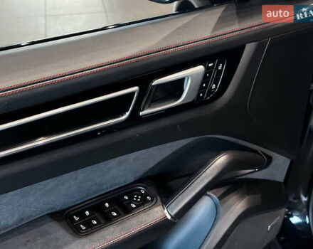 Черный Порше Каен, объемом двигателя 4 л и пробегом 34 тыс. км за 95000 $, фото 11 на Automoto.ua