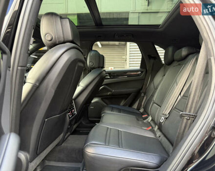 Чорний Порше Cayenne, об'ємом двигуна 2.9 л та пробігом 60 тис. км за 73500 $, фото 25 на Automoto.ua