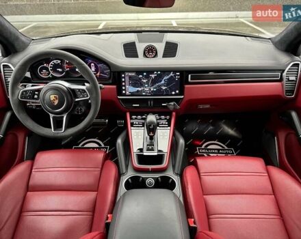 Черный Порше Каен, объемом двигателя 4 л и пробегом 57 тыс. км за 109900 $, фото 74 на Automoto.ua