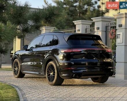 Чорний Порше Cayenne, об'ємом двигуна 4 л та пробігом 21 тис. км за 88000 $, фото 11 на Automoto.ua