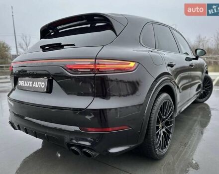 Черный Порше Каен, объемом двигателя 4 л и пробегом 57 тыс. км за 109900 $, фото 36 на Automoto.ua