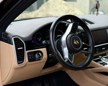 Чорний Порше Cayenne, об'ємом двигуна 3 л та пробігом 45 тис. км за 73000 $, фото 8 на Automoto.ua
