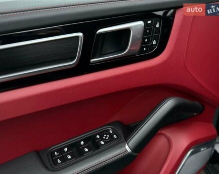 Черный Порше Каен, объемом двигателя 4 л и пробегом 57 тыс. км за 109900 $, фото 43 на Automoto.ua