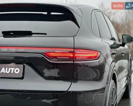 Черный Порше Каен, объемом двигателя 4 л и пробегом 57 тыс. км за 109900 $, фото 19 на Automoto.ua