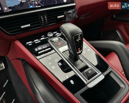 Черный Порше Каен, объемом двигателя 4 л и пробегом 57 тыс. км за 109900 $, фото 85 на Automoto.ua