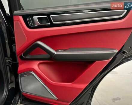 Черный Порше Каен, объемом двигателя 4 л и пробегом 57 тыс. км за 109900 $, фото 71 на Automoto.ua