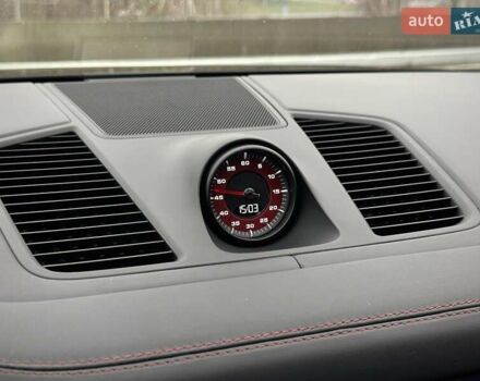 Черный Порше Каен, объемом двигателя 4 л и пробегом 57 тыс. км за 109900 $, фото 92 на Automoto.ua