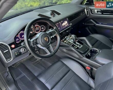 Чорний Порше Cayenne, об'ємом двигуна 4 л та пробігом 21 тис. км за 88000 $, фото 22 на Automoto.ua