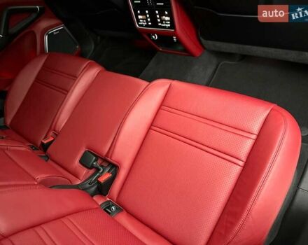 Черный Порше Каен, объемом двигателя 4 л и пробегом 57 тыс. км за 109900 $, фото 78 на Automoto.ua