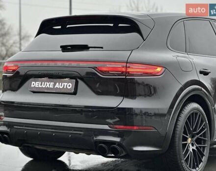 Черный Порше Каен, объемом двигателя 4 л и пробегом 57 тыс. км за 109900 $, фото 29 на Automoto.ua