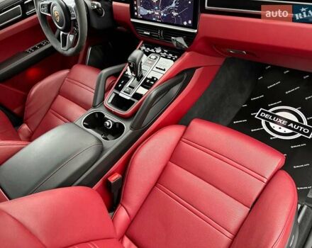 Черный Порше Каен, объемом двигателя 4 л и пробегом 57 тыс. км за 109900 $, фото 64 на Automoto.ua