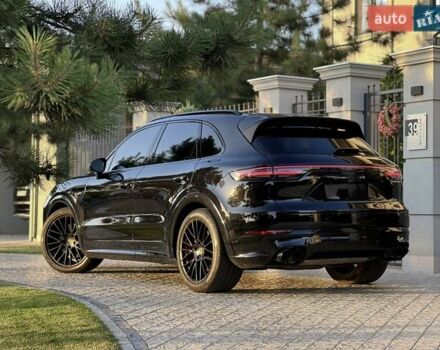 Чорний Порше Cayenne, об'ємом двигуна 4 л та пробігом 21 тис. км за 88000 $, фото 8 на Automoto.ua