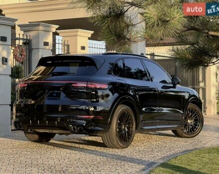 Чорний Порше Cayenne, об'ємом двигуна 4 л та пробігом 21 тис. км за 88000 $, фото 3 на Automoto.ua