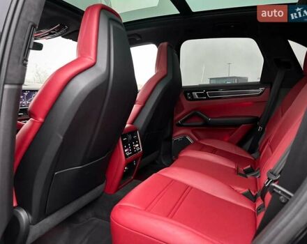 Черный Порше Каен, объемом двигателя 4 л и пробегом 57 тыс. км за 109900 $, фото 55 на Automoto.ua