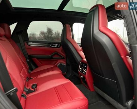 Черный Порше Каен, объемом двигателя 4 л и пробегом 57 тыс. км за 109900 $, фото 69 на Automoto.ua