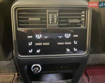 Чорний Порше Cayenne, об'ємом двигуна 3 л та пробігом 64 тис. км за 99446 $, фото 33 на Automoto.ua