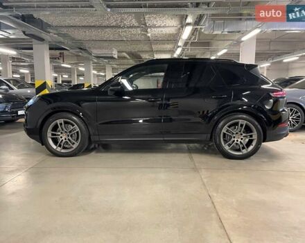 Чорний Порше Cayenne, об'ємом двигуна 3 л та пробігом 64 тис. км за 99446 $, фото 1 на Automoto.ua