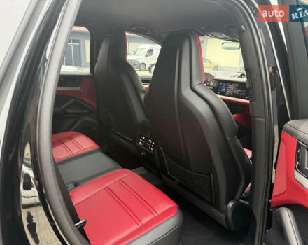 Чорний Порше Cayenne, об'ємом двигуна 4 л та пробігом 20 тис. км за 144999 $, фото 8 на Automoto.ua