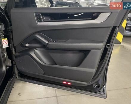 Чорний Порше Cayenne, об'ємом двигуна 3 л та пробігом 64 тис. км за 101020 $, фото 41 на Automoto.ua