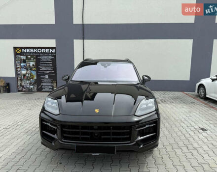 Чорний Порше Cayenne, об'ємом двигуна 4 л та пробігом 20 тис. км за 144999 $, фото 3 на Automoto.ua