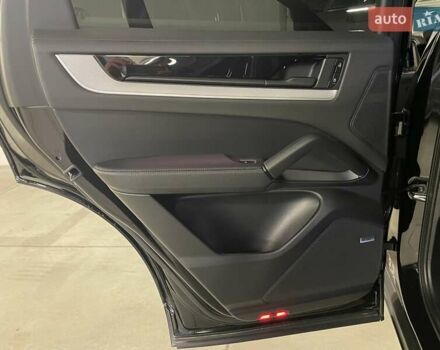 Чорний Порше Cayenne, об'ємом двигуна 3 л та пробігом 64 тис. км за 99446 $, фото 28 на Automoto.ua
