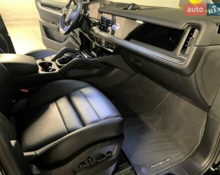 Чорний Порше Cayenne, об'ємом двигуна 3 л та пробігом 64 тис. км за 101020 $, фото 42 на Automoto.ua