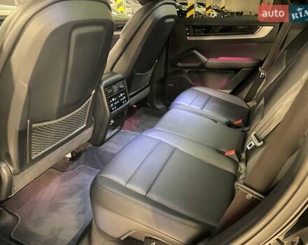Чорний Порше Cayenne, об'ємом двигуна 3 л та пробігом 64 тис. км за 101020 $, фото 31 на Automoto.ua