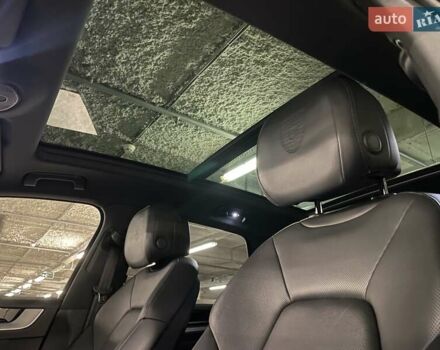 Чорний Порше Cayenne, об'ємом двигуна 3 л та пробігом 64 тис. км за 101020 $, фото 23 на Automoto.ua