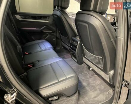 Чорний Порше Cayenne, об'ємом двигуна 3 л та пробігом 64 тис. км за 101020 $, фото 38 на Automoto.ua