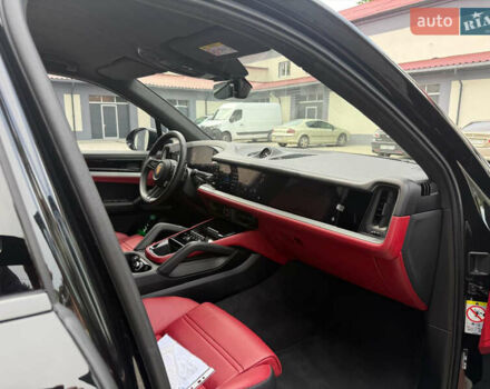 Чорний Порше Cayenne, об'ємом двигуна 4 л та пробігом 20 тис. км за 144999 $, фото 7 на Automoto.ua