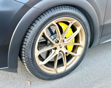 Чорний Порше Cayenne, об'ємом двигуна 4 л та пробігом 5 тис. км за 210000 $, фото 21 на Automoto.ua