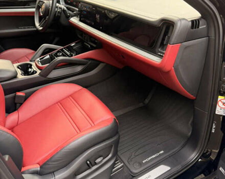 Чорний Порше Cayenne, об'ємом двигуна 3 л та пробігом 40 тис. км за 126000 $, фото 17 на Automoto.ua