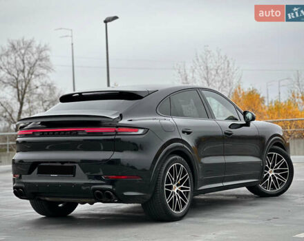 Черный Порше Каен, объемом двигателя 4 л и пробегом 18 тыс. км за 175000 $, фото 40 на Automoto.ua