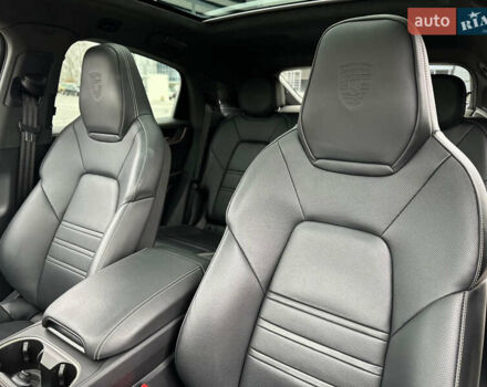 Черный Порше Каен, объемом двигателя 4 л и пробегом 18 тыс. км за 175000 $, фото 49 на Automoto.ua