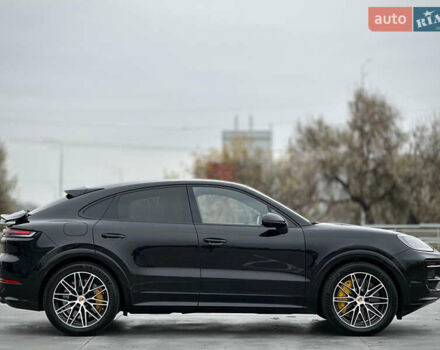 Черный Порше Каен, объемом двигателя 4 л и пробегом 18 тыс. км за 175000 $, фото 34 на Automoto.ua